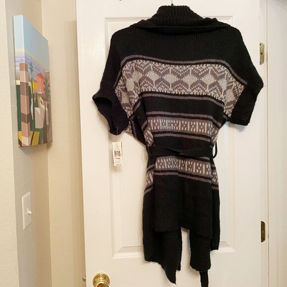 New Olivia Sky Black Cozy Wrap Short-Sleeve Cardigan Sweater - Picture 3 of 3